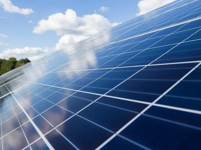 How Much Does a Solar Generator Cost? Real Prices, Hidden Fees, and How to Save in 2026